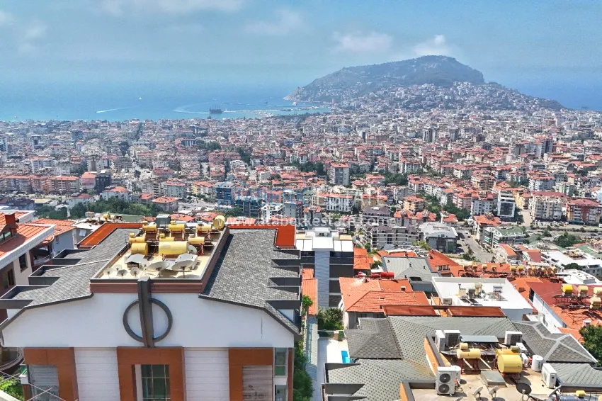 Purchase Panoramic 5+1 duplex with separate kitchen in the center of Alanya, Bektash - suitable for citizenship 28