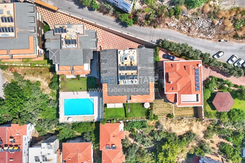 Panoramic 5+1 duplex with separate kitchen in the center of Alanya, Bektash - suitable for citizenship 5