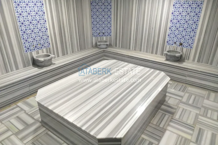 One bedroom apartment with furniture and two balconies — Alanya, Mahmutlar district 10