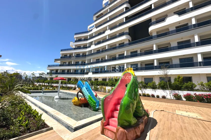 Apartments from an investor in a complex with original architecture under construction — Antalya, Altintash 5