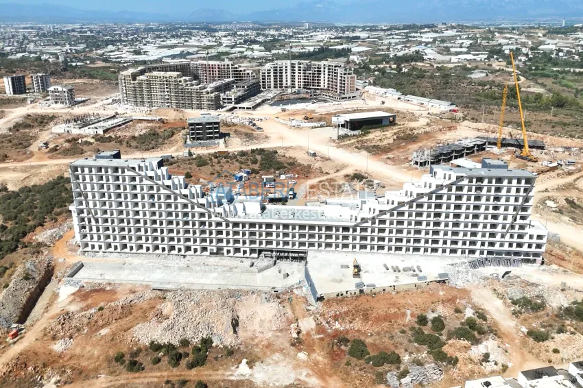 Investor offer — a one-bedroom apartment in a complex under construction, Altintash district, Antalya 10