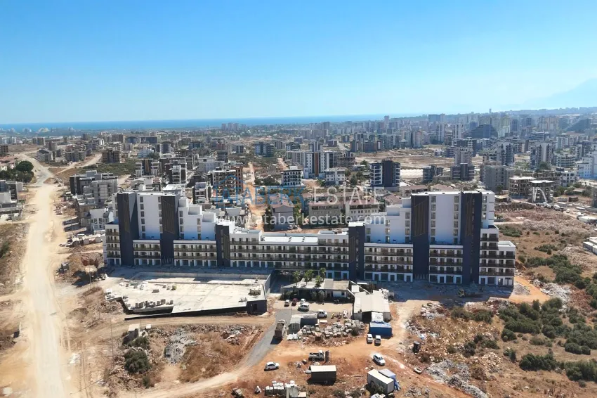 Investor offer — a one-bedroom apartment in a complex under construction, Altintash district, Antalya 2