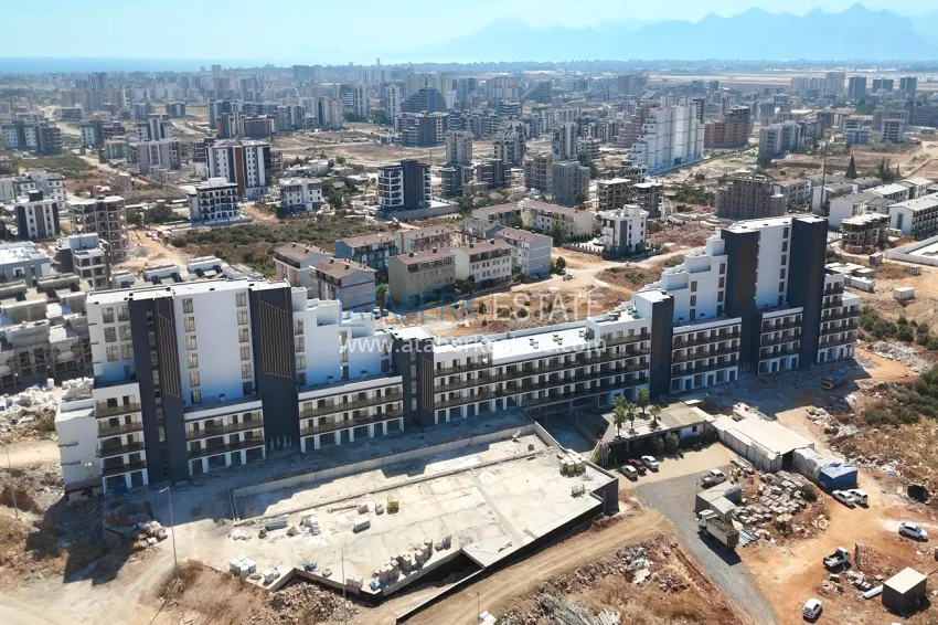 Investor offer — a one-bedroom apartment in a complex under construction, Altintash district, Antalya 1