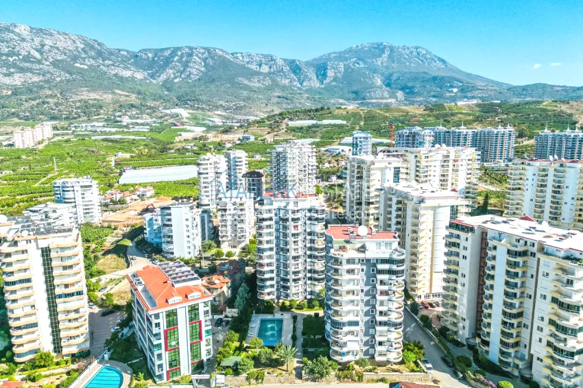 2+1 apartment with sea view in Alanya Mahmutlar district 1 