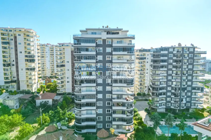 2+1 apartment with sea view in Alanya Mahmutlar district 3 