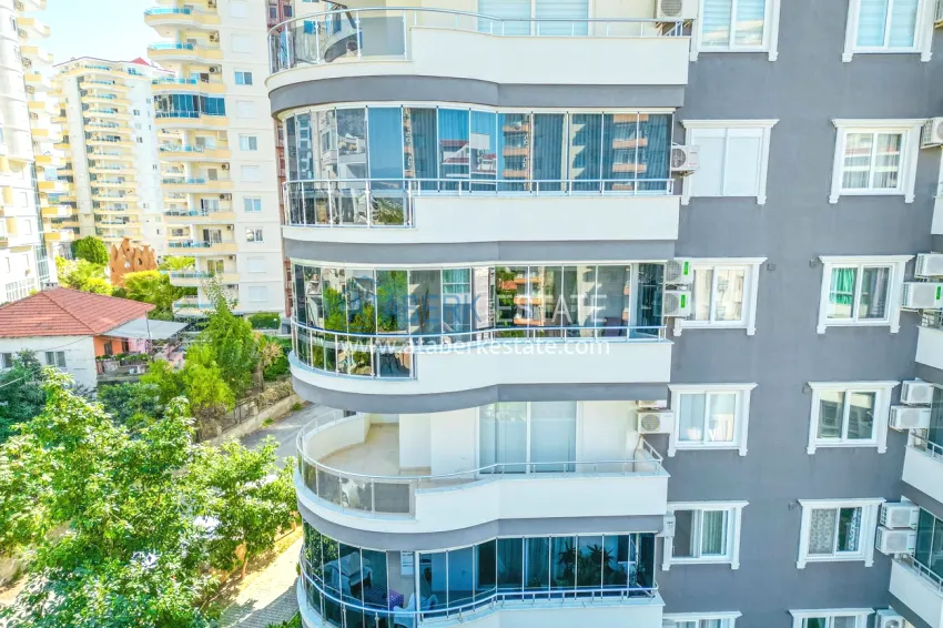 2+1 apartment with sea view in Alanya Mahmutlar district 8 