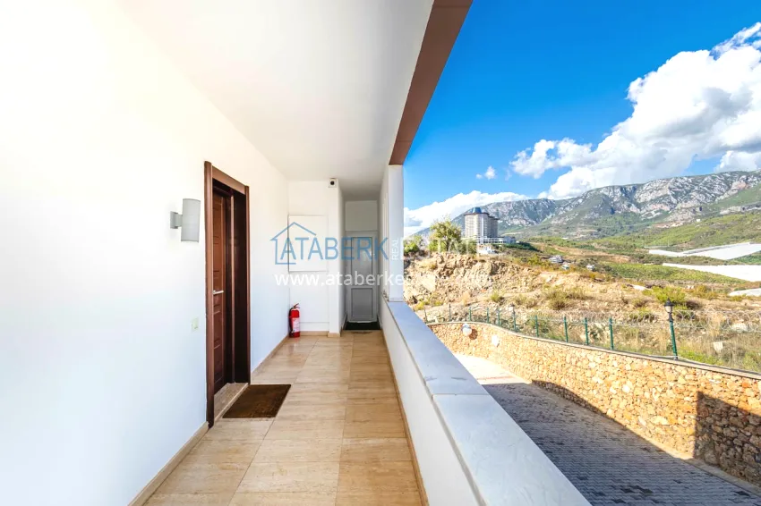 Elegant 3+1 villa with panoramic sea and mountain views in an elite complex — Alanya, Kargicak district 10 