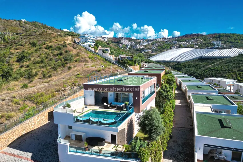 Elegant 3+1 villa with panoramic sea and mountain views in an elite complex — Alanya, Kargicak district 15 