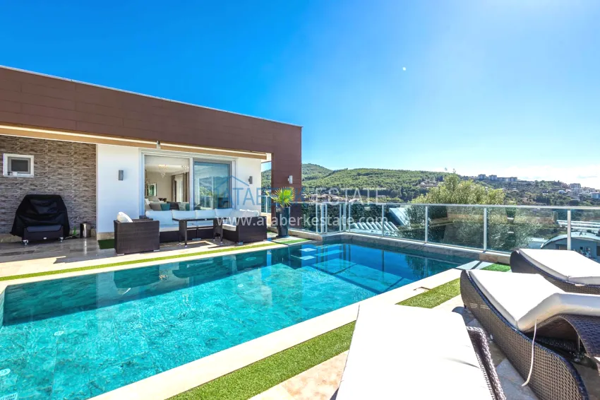 Elegant 3+1 villa with panoramic sea and mountain views in an elite complex — Alanya, Kargicak district 4 