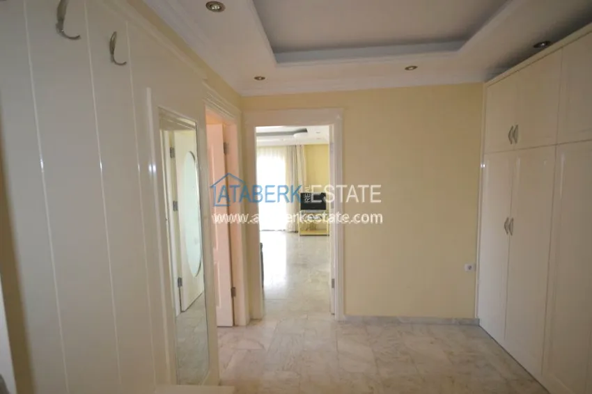 Apartment overlooking the sea, located on the beachfront 6