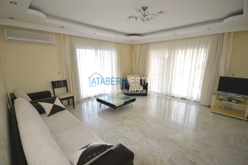 Apartment overlooking the sea, located on the beachfront 18