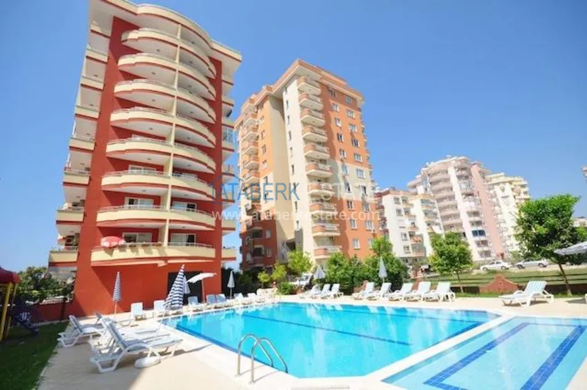 2+1 apartment on the main street in Mahmutlar 1 