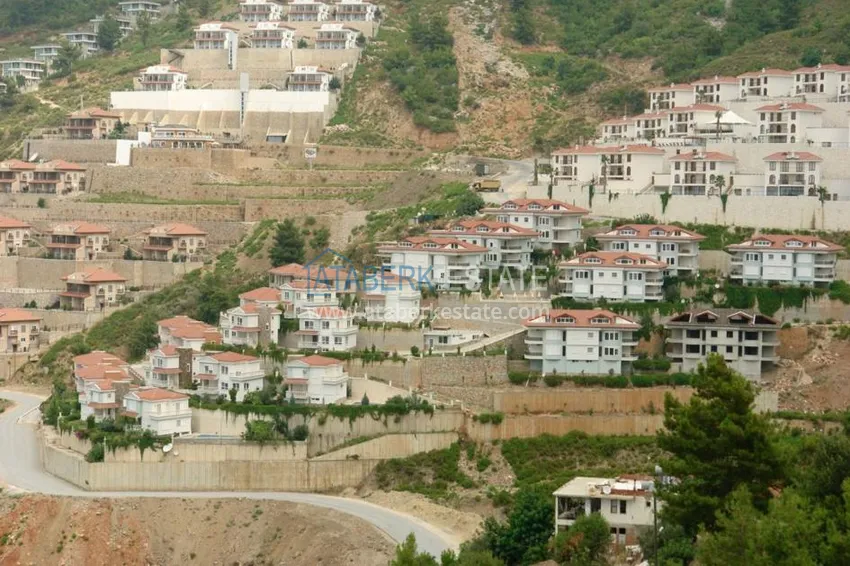 Виллы в живописном районе Бекташ 11 