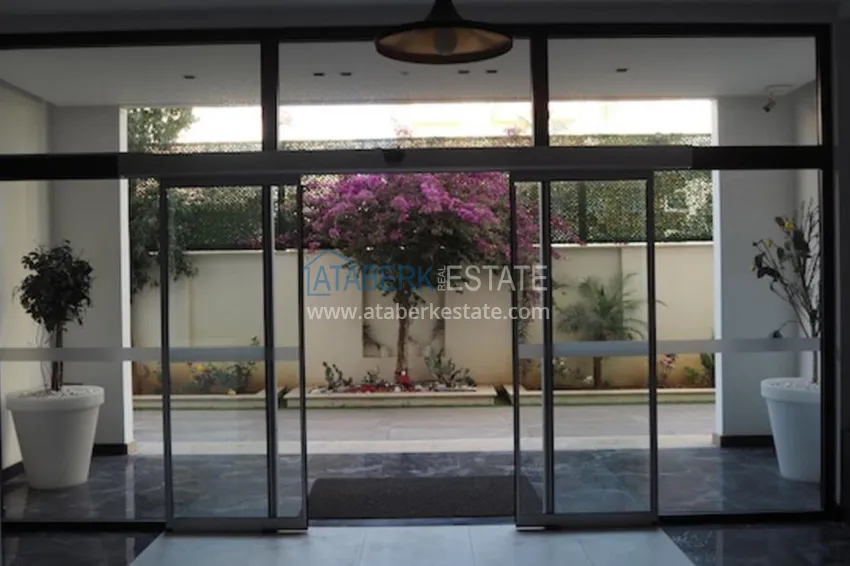 1+1 apartment, located 50 meters from the sea in Oba center 35 