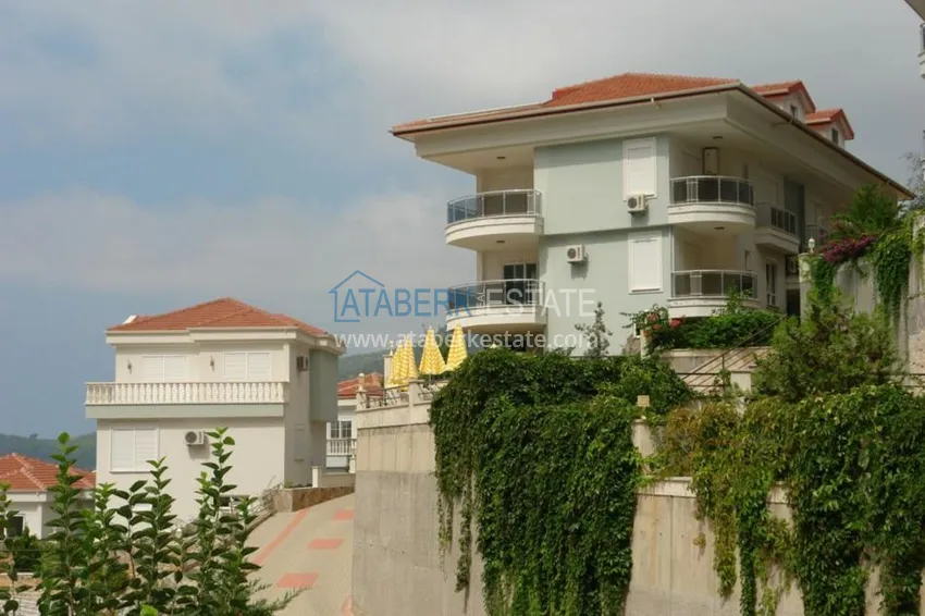 Виллы в живописном районе Бекташ 5 