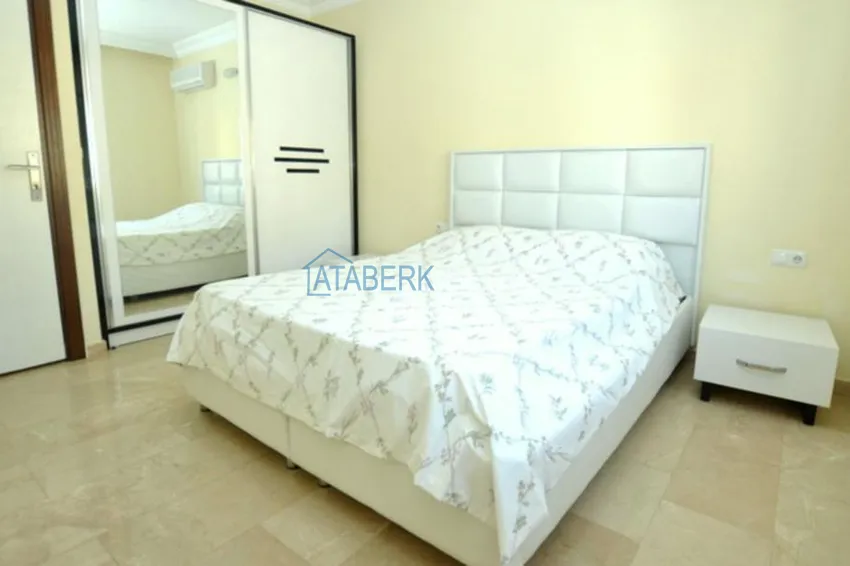 Luxury penthouse on the Mediterranean coast 18 