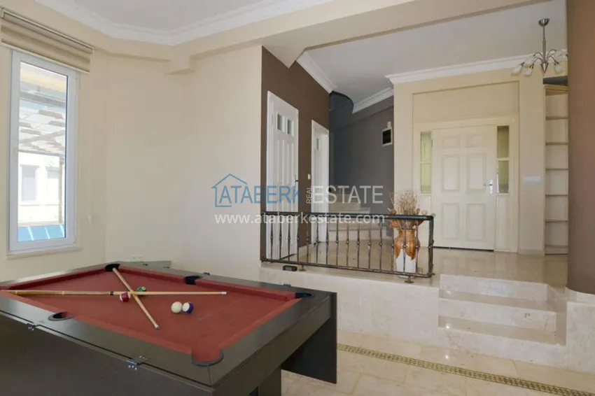 Private villa in the famous complex Goldcity 19 