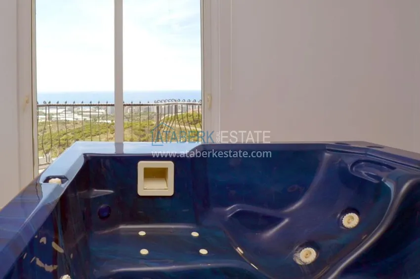 Private villa in the famous complex Goldcity 30 