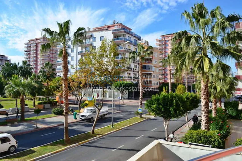 2+1 apartment on the main street in Mahmutlar 5 