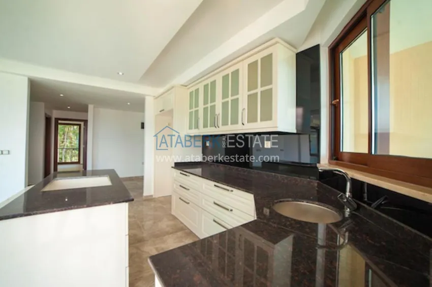 New modern complex in Kargicak 37 