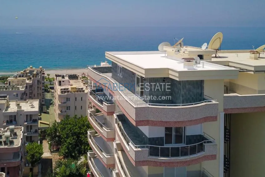 Красивая двухуровневая квартира с собственной сауной и завораживающим видом на море 5 