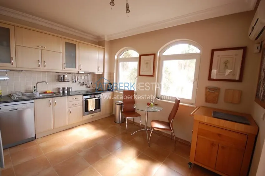 Luxury villa with stunning views of the mountains and the sea! 16 