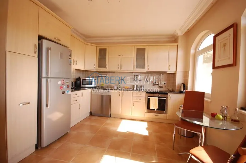 Luxury villa with stunning views of the mountains and the sea! 17 