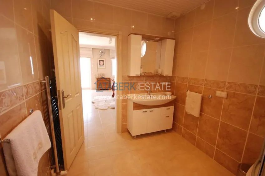 Luxury villa with stunning views of the mountains and the sea! 26 