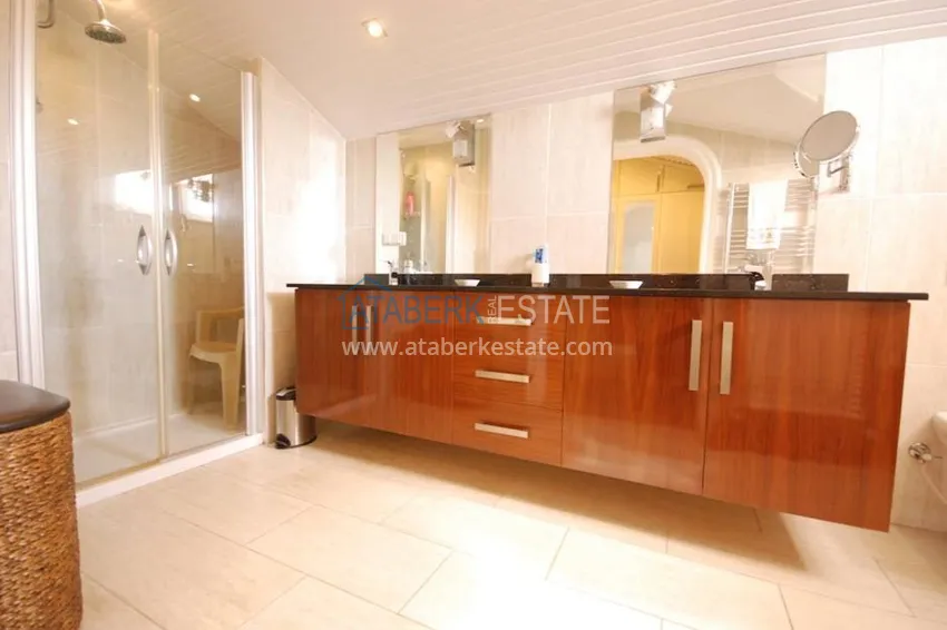 Luxury villa with stunning views of the mountains and the sea! 31 