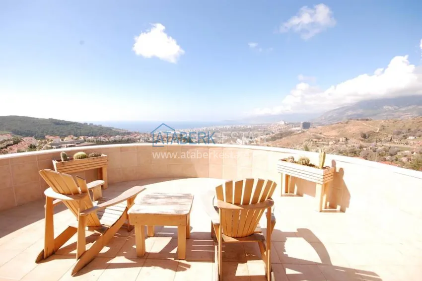 Luxury villa with stunning views of the mountains and the sea! 32 