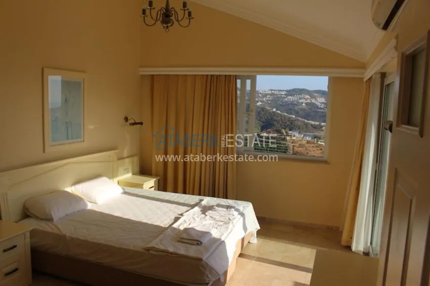 Purchase  Rent a penthouse in the famous 5 star complex in Gold City 11 