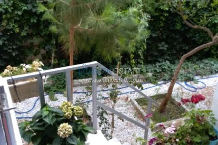 Three-room apartment with access to the garden near Cleopatra beach 10 