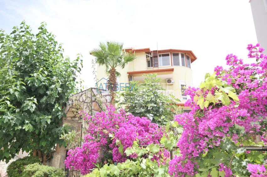 Private three-story villa with luxurious views and a private pool 1 