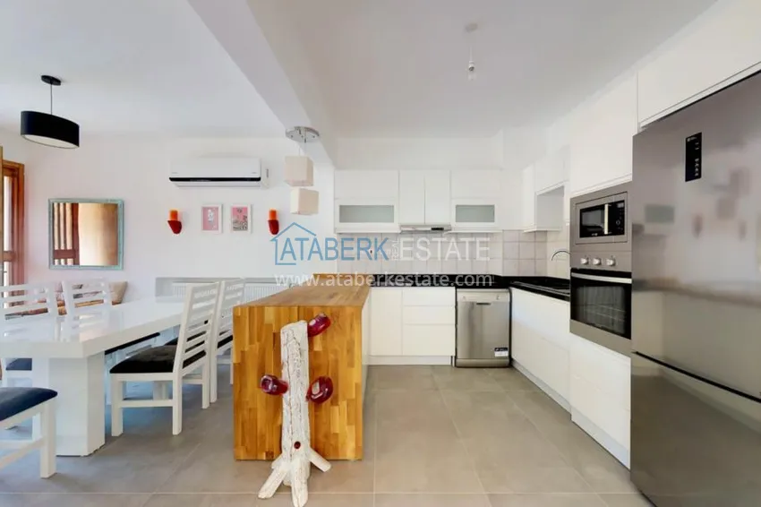 Purchase  Уникальные аутентичные дома в районе Беллапаис  7 