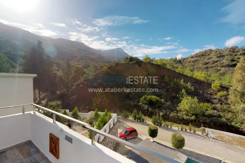 Purchase  Уникальные аутентичные дома в районе Беллапаис  10 