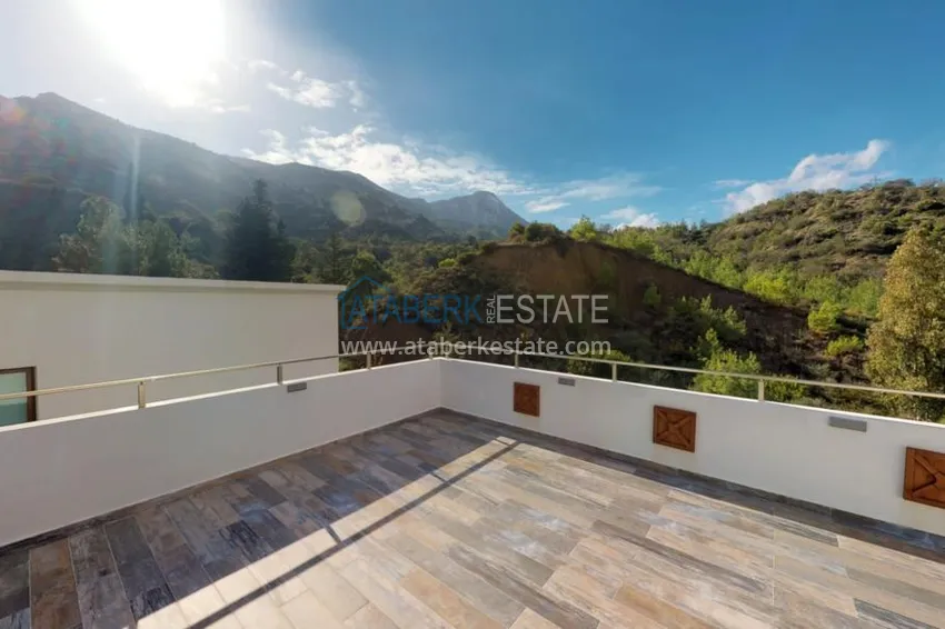 Purchase  Уникальные аутентичные дома в районе Беллапаис  11 