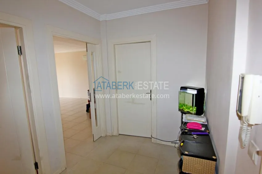 Purchase Urgent sale of the repaired and redeveloped apartment in Mahmutlar 8 