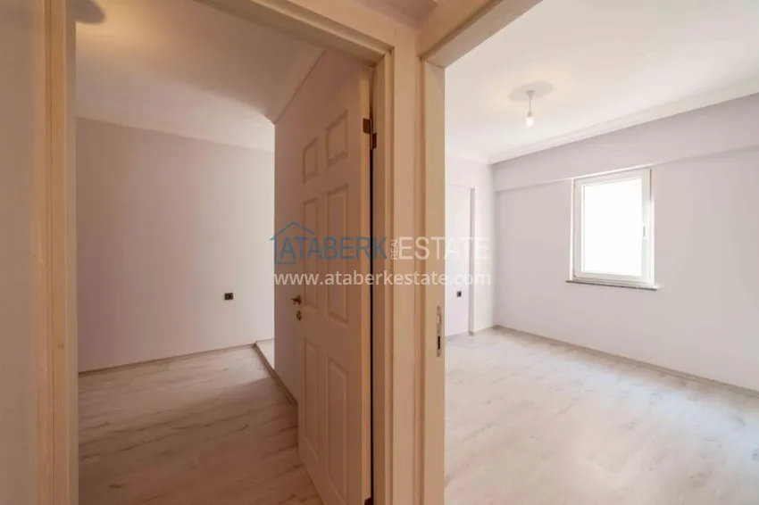 Purchase  Refurbished spacious flat with a separate kitchen  19 