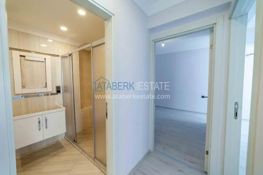 Purchase  Refurbished spacious flat with a separate kitchen  20 