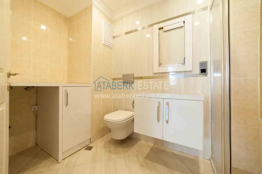 Purchase  Refurbished spacious flat with a separate kitchen  22 