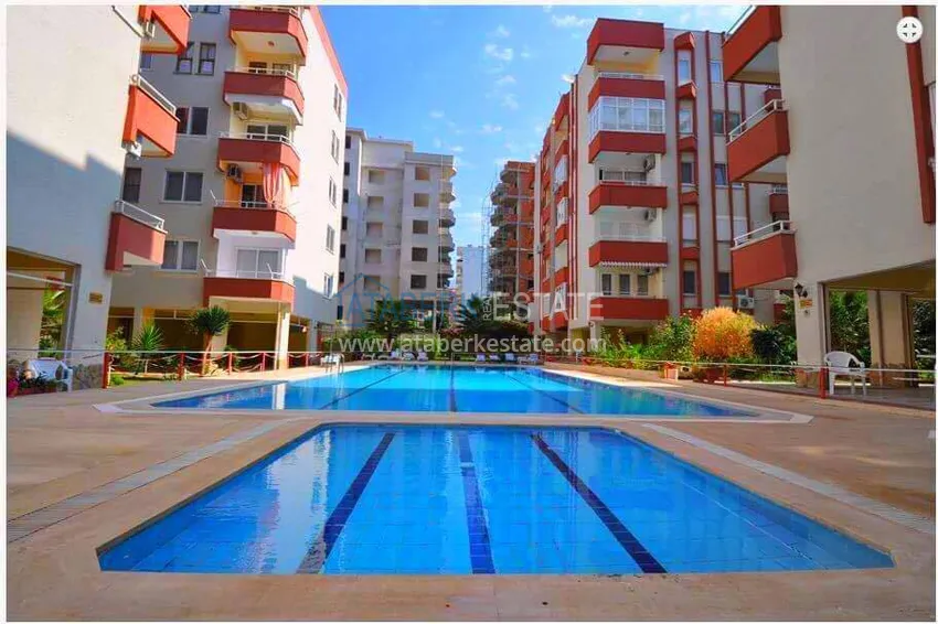 Refurbished spacious flat with a separate kitchen  1 