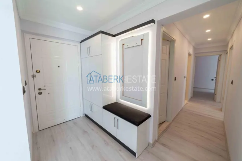 Purchase  Refurbished spacious flat with a separate kitchen  3 