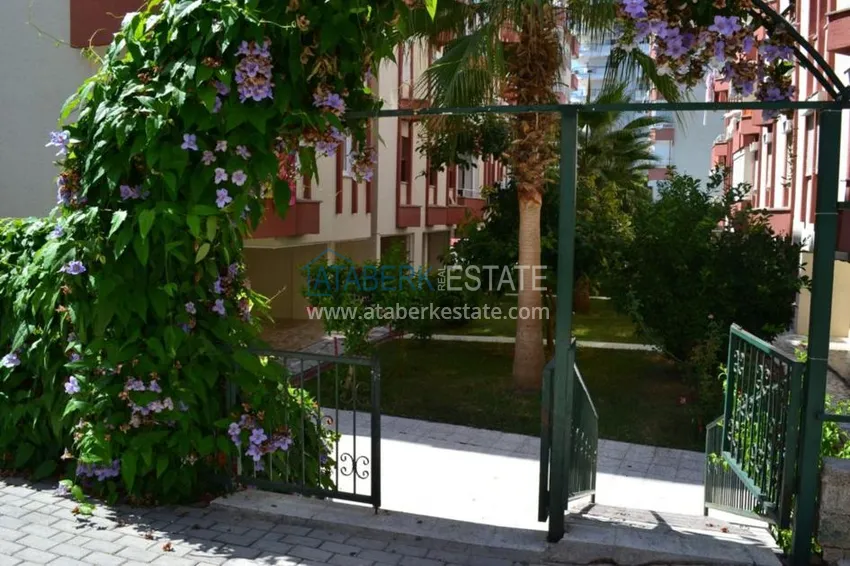 Refurbished spacious flat with a separate kitchen  7 