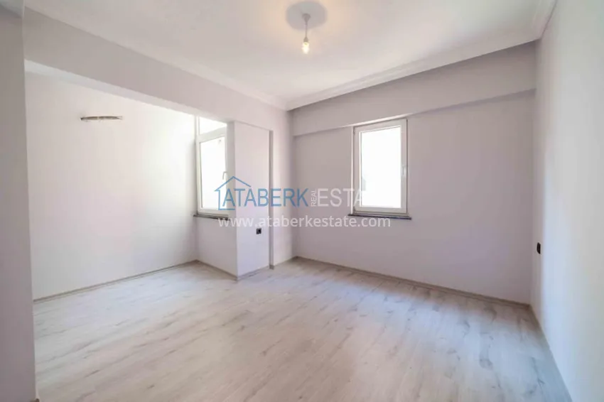 Purchase  Refurbished spacious flat with a separate kitchen  10 