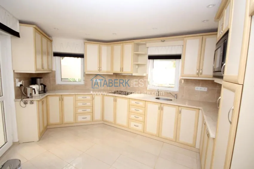 Purchase  Spacious duplex with access to the garden, located 300 meters from the sea in Kestel 9 
