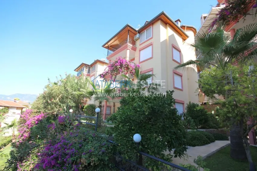 Spacious duplex with access to the garden, located 300 meters from the sea in Kestel 2 
