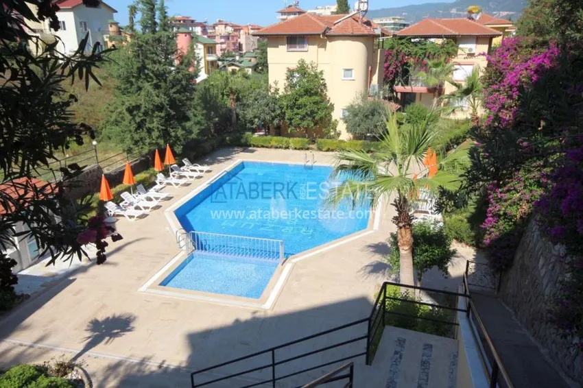 Spacious duplex with access to the garden, located 300 meters from the sea in Kestel 4 