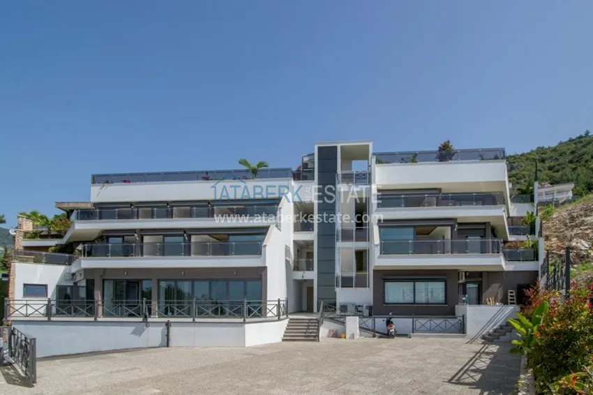 VILLA AND EXCLUSIVE APARTMENTS WITH DIRECT VIEW ON THE MEDITERRANEAN SEA 13 