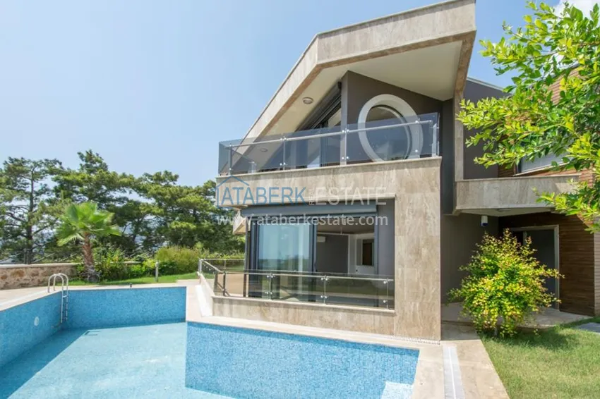 VILLA AND EXCLUSIVE APARTMENTS WITH DIRECT VIEW ON THE MEDITERRANEAN SEA 9 