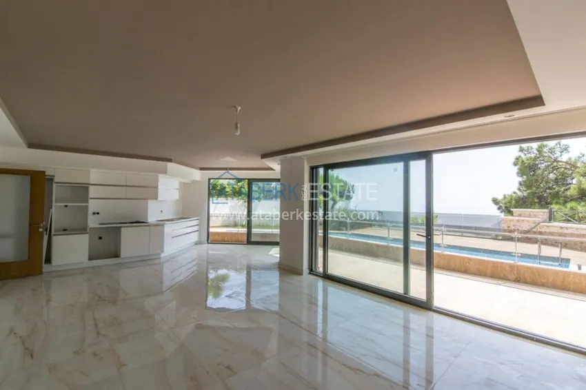 Purchase  VILLA AND EXCLUSIVE APARTMENTS WITH DIRECT VIEW ON THE MEDITERRANEAN SEA 2 